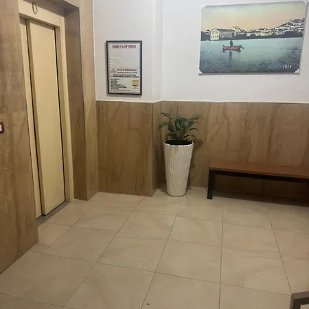 Hens Apartment Durrës