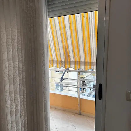 Hens Apartment Durrës